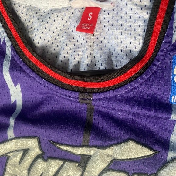 Small Vince Carter Jersey 1998-1990 - Picture 3 of 6